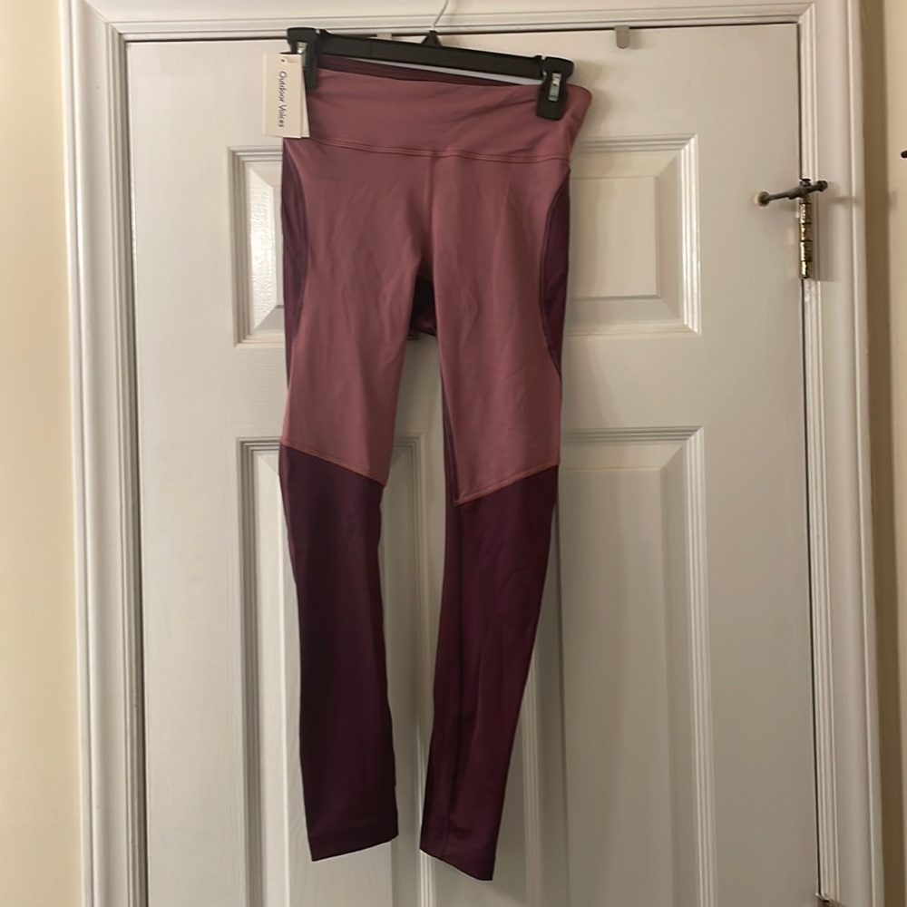 Outdoor Voices “Move Free 7/8 Leggings”- Pinot/Kalamata